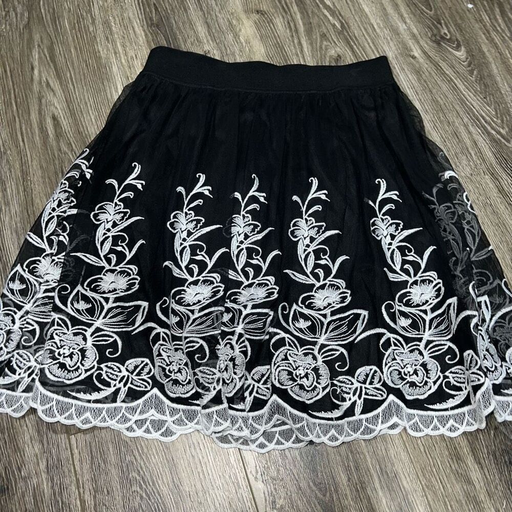 ALFANI Women's Black Skirt w/ Embroidered Overlay and Scalloped Edge